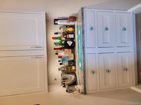 41 Hilton Avenue, Garden City NY 11530