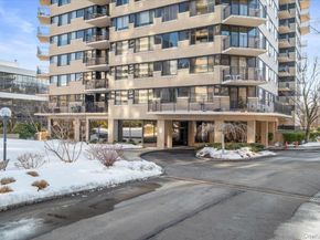 25 Rockledge Avenue 105W, White Plains NY 10601