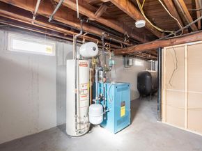 6 Maple Lane, Massapequa Park NY 11762