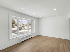 6 Maple Lane, Massapequa Park NY 11762