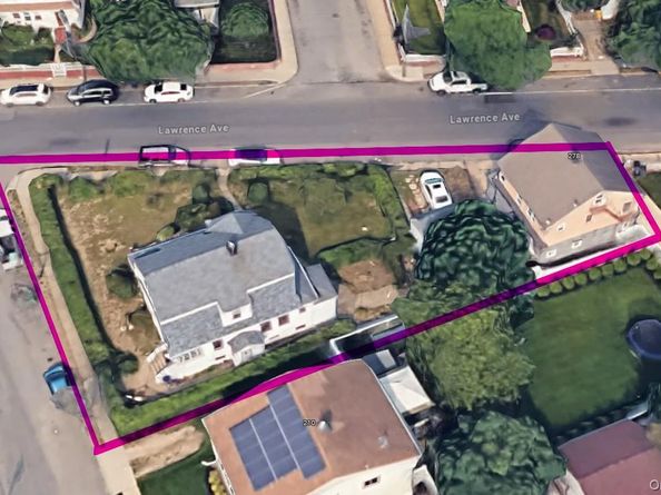 274 Lawrence Avenue, Lawrence NY 11559