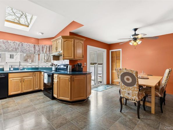 99 Brunswick Road, Ronkonkoma NY 11779