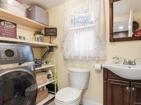 2 Lakeland Place, Farmingville NY 11738