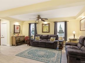 2 Lakeland Place, Farmingville NY 11738