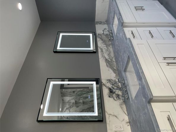 582 Gaynor Place, West Hempstead NY 11552