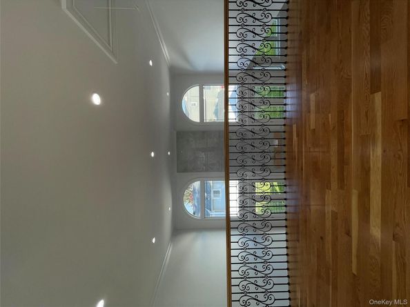 582 Gaynor Place, West Hempstead NY 11552