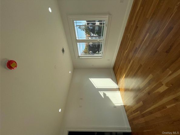 582 Gaynor Place, West Hempstead NY 11552