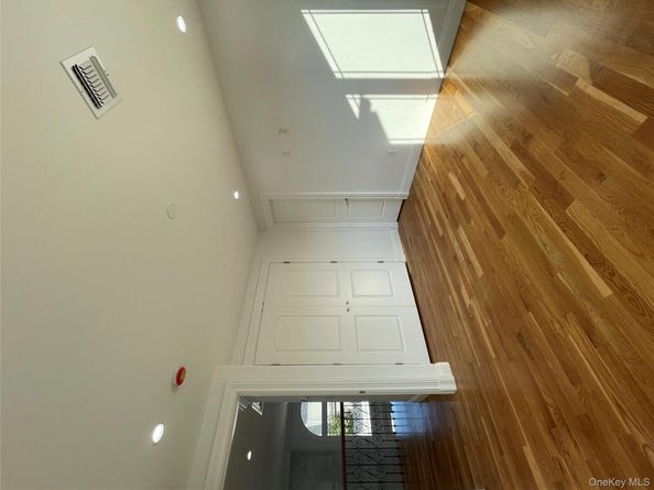 582 Gaynor Place, West Hempstead NY 11552