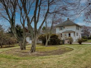64 Ketewamoke Avenue, Babylon NY 11702