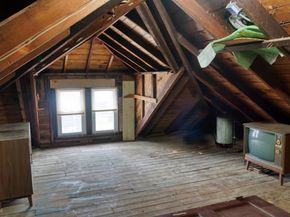 64 Ketewamoke Avenue, Babylon NY 11702