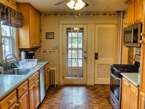 64 Ketewamoke Avenue, Babylon NY 11702