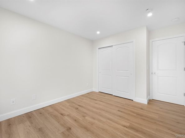 48 Victorian Lane, Medford NY 11763