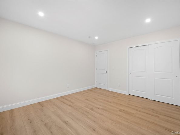 48 Victorian Lane, Medford NY 11763