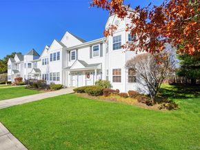 48 Victorian Lane, Medford NY 11763