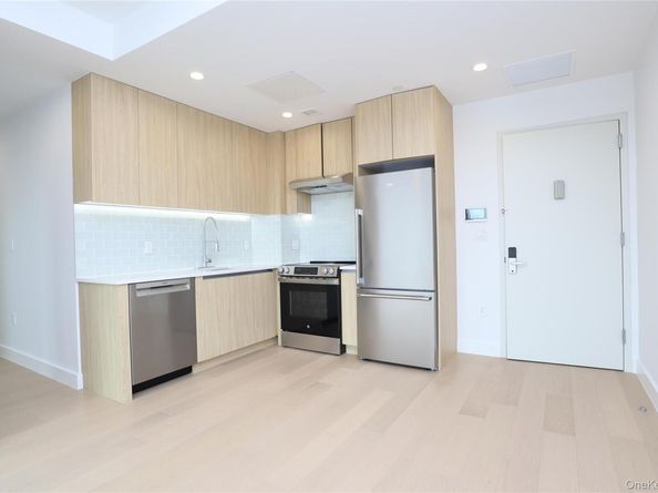 15002 Northern Bloulevard 4G, Flushing NY 11354