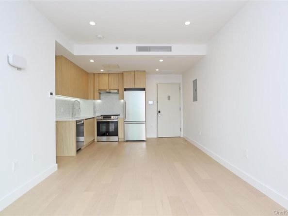 15002 Northern Bloulevard 4G, Flushing NY 11354