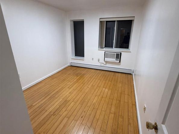 42-11 Parsons Boulevard 4B, Flushing NY 11355