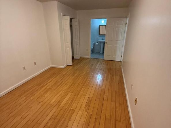 42-11 Parsons Boulevard 4B, Flushing NY 11355