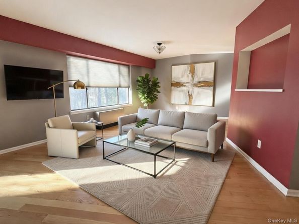 24 Ray Place 14, Scarsdale NY 10583