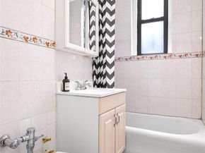 3720 81 Strret 5E, Jackson Heights NY 11372