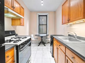 3720 81 Strret 5E, Jackson Heights NY 11372