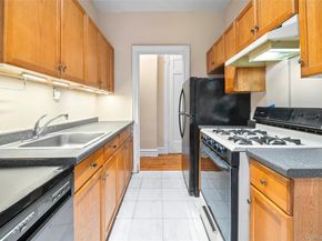 3720 81 Strret 5E, Jackson Heights NY 11372