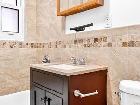 989 Sackett Avenue, Bronx NY 10462