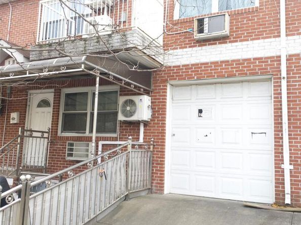 15818 85th Avenue, Jamaica Hills NY 11432