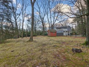 4 Penn Court, Dix Hills NY 11746