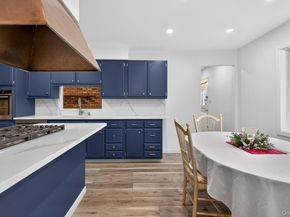 4 Penn Court, Dix Hills NY 11746