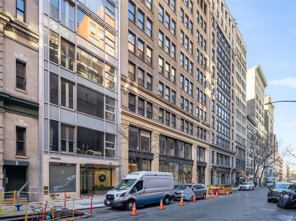 116 W 22nd Street 3, New York (Manhattan) NY 10011
