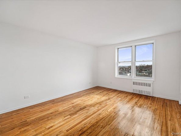 3425 150th Pl 4D, Flushing NY 11354