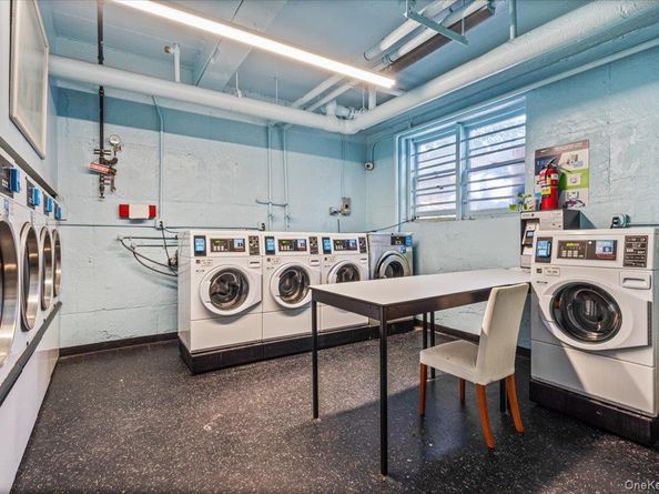 3425 150th Pl 4D, Flushing NY 11354