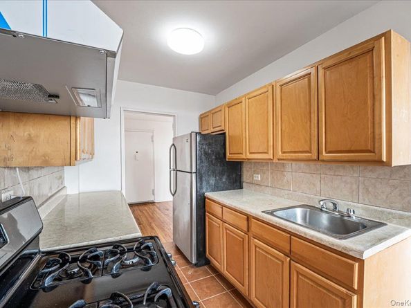 3425 150th Pl 4D, Flushing NY 11354