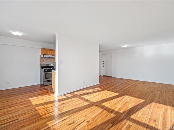 3425 150th Pl 4D, Flushing NY 11354