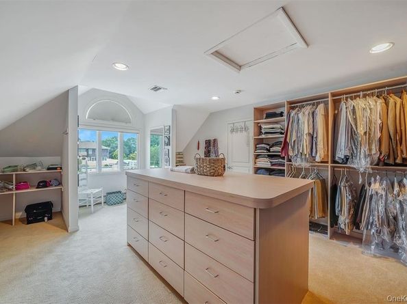 4 Mill Pond Road, Hampton Bays NY 11946