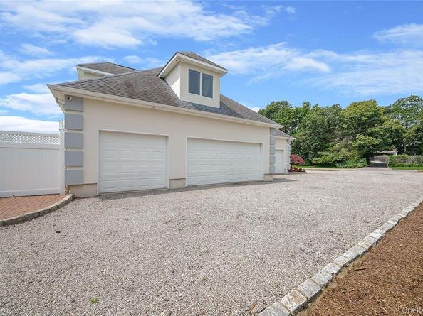 4 Mill Pond Road, Hampton Bays NY 11946