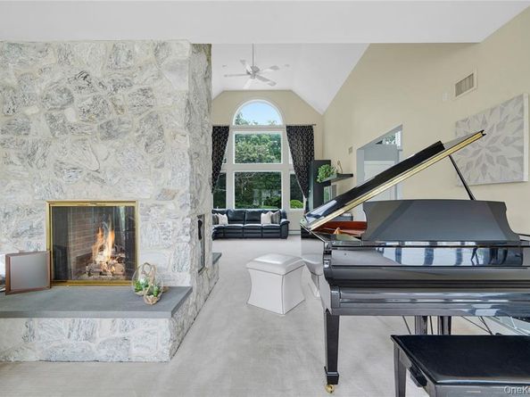 4 Mill Pond Road, Hampton Bays NY 11946