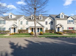 138 Brattle Circle, Melville NY 11747