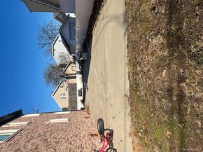 107 E Fairview Avenue, Valley Stream NY 11580