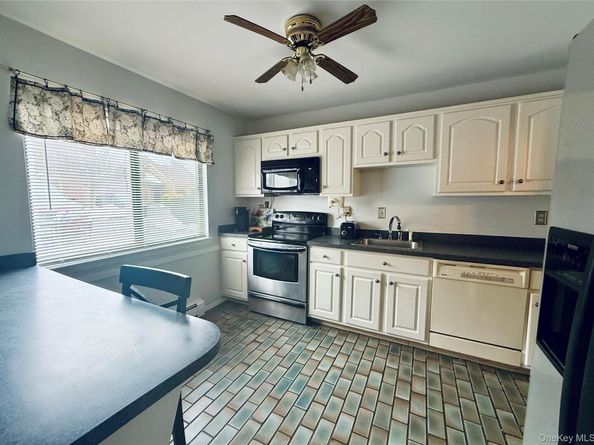 120 Brush Hollow Crescent, Rye Brook NY 10573