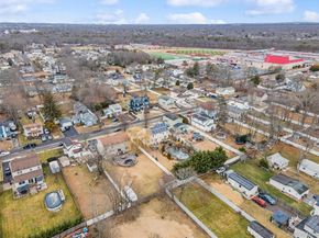 80 Fairview Avenue, Islip Terrace NY 11752