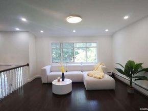 18 Park Drive E, Syosset NY 11791