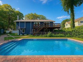 18 Park Drive E, Syosset NY 11791
