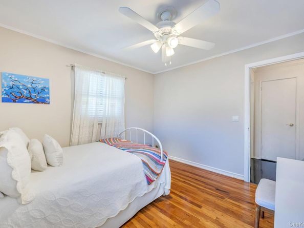 10 Layton Avenue, Hicksville NY 11801