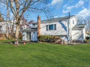 30 Glacier Drive, Smithtown NY 11787