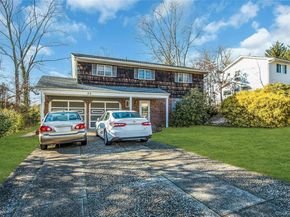 30 Glacier Drive, Smithtown NY 11787