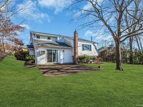 30 Glacier Drive, Smithtown NY 11787