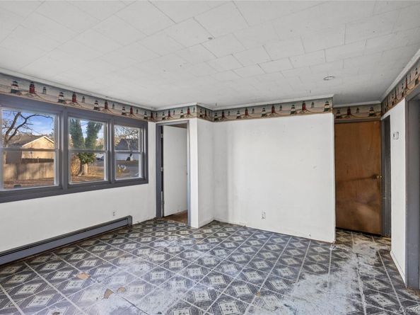 6 Sportsman Court, Shirley NY 11967