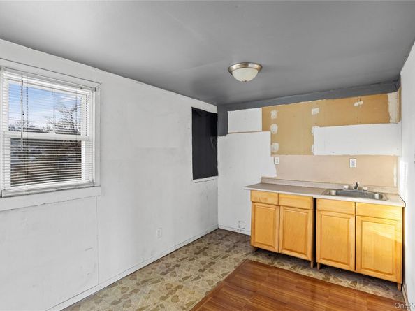 6 Sportsman Court, Shirley NY 11967